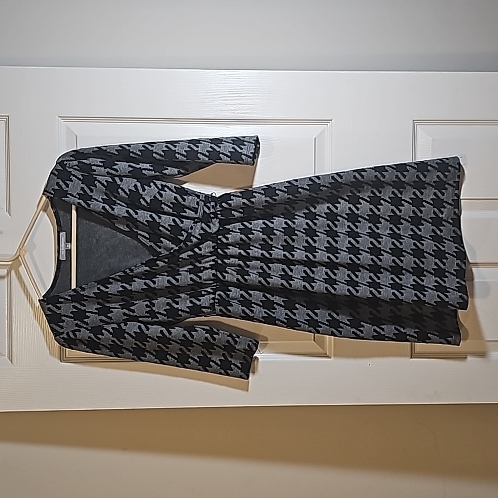 NY Collection Black Gray Houndstooth Long Sleeve Faux Wrap Midi Dress Size XS